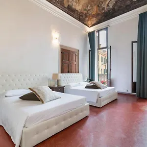 https://venice-luxury-apartments.hotelinveneto.com